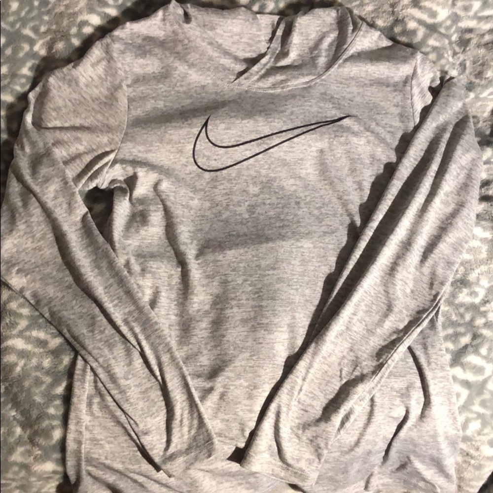 Long sleeve Nike shirt with hoodie (New)